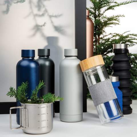 Perfect for all-day hydration, the Impact RCS stainless steel double wall vacuum bottle keeps you refreshed throughout the day. Made of durable recycled stainless steel. Featuring a minimalistic but stylish design, you will make an impact anywhere! Keeps your drink warm for up to 5 hours  or cold for up to 15 hours. Made with RCS (Recycled Claim Standard) certified recycled materials. RCS certification ensures a completely certified supply chain of the recycled materials. Total recycled content: 80% based on total item weight. BPA free. Capacity 500ml. Including FSC®-certified kraft packaging.<br /><br />HoursHot: 5<br />HoursCold: 15