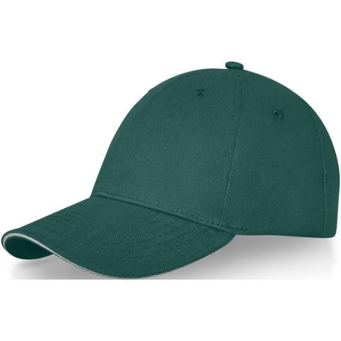 The Darton 6 panel sandwich cap features a pre-curved visor with a stylish sandwich design, offering not only classic aesthetics but also crucial sun protection. The embroidered eyelets ensure optimal ventilation, keeping you cool and composed during outdoor activities. With a head circumference of 58 cm, it promises a comfortable fit for various head sizes. The metal buckle closure allows for easy and secure adjustments. Made from 260 g/m² heavy brushed cotton twill. The ideal accessory for casual outings or outdoor activities.
