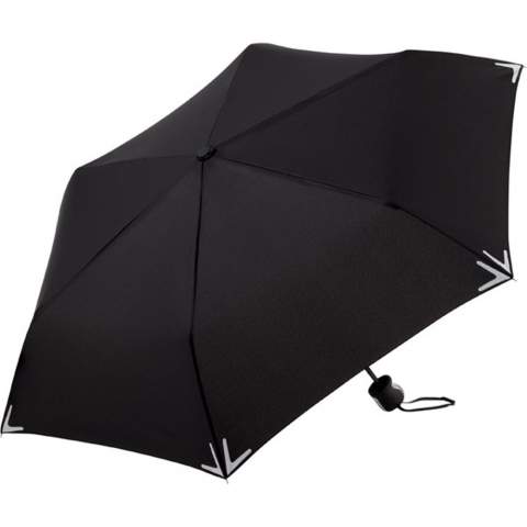 Sophisticated manual opening pocket umbrella with trendy reflectors on the panel corners Easy to handle thanks to sliding safety runner, high-quality windproof system for maximum frame flexibility in stormy conditions, cover with 3M™ Scotchlite™ Reflective Material at the panel corners as a trendy detail, ergonomically shaped exclusive handle, convenient sleeve with press button, awarded with reddot design award honourable mention 2011. Further Safebrella®-umbrellas: 5171, 5471, 5571 and 7571.