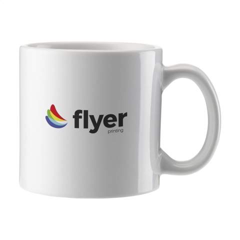 Mug en céramique de haute qualité. S'adapte sous presque n'importe quelle machine à café. Le mug parfait pour toutes les impressions en couleur, y compris les photos. Passe au lave-vaisselle. Capacité 260 ml.