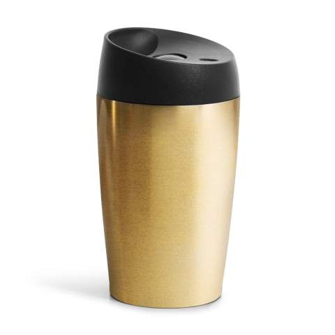 Our popular travel mug made to fit directly under most coffee machines. Capacity 240ml. The clever locking function makes the mug both leak-proof and easy to drink from. Simply press the button to open/close. The mug has a double-walled design to better retain heat. Make a sustainable choice and avoid disposable mugs.