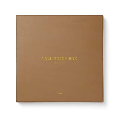 Coffret de jeux - l'expérience de jeu 3 en 1. Comprend trois jeux classiques : le jeu Yacht, Ludo et Tic-Tac-Toe, tous élégamment emballés dans une boîte. Que vous cherchiez à passer du temps de qualité en famille ou à recevoir des amis, cette collection est parfaite pour une soirée amusante. Préparez-vous pour des heures de divertissement et de compétition amicale avec la boîte de collection de jeux !