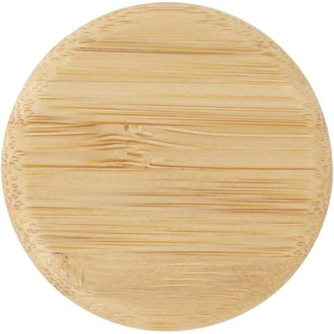 Bouteille à eau en verre à simple paroi avec couvercle vissé en bambou provenant de sources plus durables et socialement responsables. Elle est dotée d’une sangle en silicone confortable pour faciliter le transport. Livré dans un coffret cadeau en carton recyclé. Capacité : 500 ml.