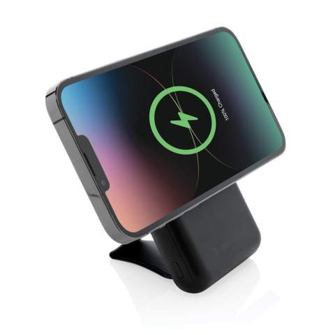 Batterie de secours 10.000 mAh pour charger votre téléphone jusqu'à 2,5 fois plus vite. Cette batterie compact dispose d'un chargeur magnétique sans fil rapide de 10W. Grâce au port PD de type C ultra rapide, la batterie se recharge en un temps record. Le double port USB A et type C vous permet de recharger jusqu'à 2 appareils en même temps. Fabriqué en ABS recyclé certifié RCS. Teneur totale recyclée  : 16% selon le poids total de l'article. La certification RCS garantit une chaîne d'approvisionnement entièrement certifiée des matériaux recyclés. . Les articles Urban Vitamin sont fabriqués sans PVC et emballés dans des emballages à faible teneur en plastique.  USB-A :5V 3.0A,9V 2.0A, 12V 1.5A Type C :  5V 3.0A,9V 2.22A, 12V 1.5A.<br /><br />WirelessCharging: true<br />PowerbankCapacity: 10000<br />PVC free: true