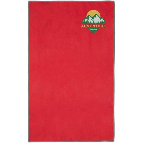 The Pieter sport towel absorbs very well, is lightweight, dries quickly, and the fabric is durable and extremely soft. When the towel is folded and secured with the elastic band it's reduced to a small size, making it suitable for bringing to the gym, swimming pool, or for when going backpacking or camping. The towel has a size of 50 x 30 cm and is made from 90% GRS recycled polyester and 10% nylon, and can be washed in the washing machine at 40 °C. Delivered with a storage pouch (15.5 x 10 cm) made from recycled PET plastic, which provides a great area for printing a logo.