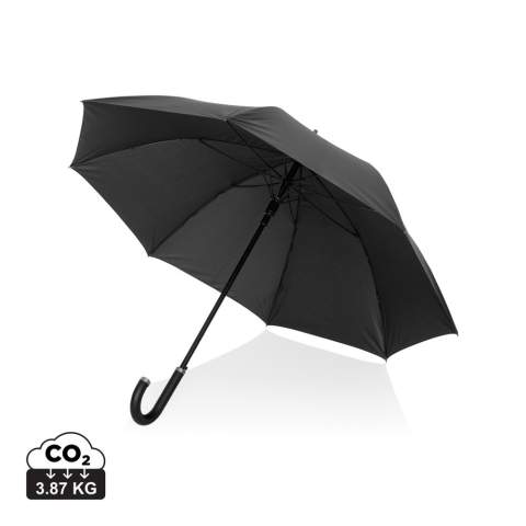 Der Swiss Peak Vero AWARE™ RPET 25"-Regenschirm mit automatischer Öffnung ist ein hochwertiges, sturmfestes Accessoire aus Pongee, das auf Langlebigkeit und Leistung ausgelegt ist. Er besteht aus 100 % rPET 190T mit dem AWARE™-Tracer und gewährleistet die tatsächliche Verwendung von recycelten Materialien. Die automatische Öffnungs-/manuelle Schließfunktion bietet Komfort, während der Glasfaserrahmen und der Stahlschaft für Stabilität und Windbeständigkeit sorgen. Mit 8 stabilen Streben und 8 Paneelen bietet dieser Regenschirm optimalen Schutz. Der luxuriöse PU-Griff aus recyceltem Polyester sorgt für einen angenehmen Griff. Enthält ein Swiss Peak-Etikett mit einem QR-Code für den digitalen Produktpass.<br /><br />UmbrellaMechanism: Automatisch öffnen, manuell schließen<br />IsStormproof: true
