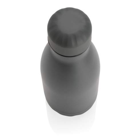 Verhoog uw dagelijkse waterinname met deze unikleur vacuüm geïsoleerde roestvrijstalen fles. De fles houdt gekoelde dranken maximaal 15 uur koud en warme dranken maximaal 5 uur warm. Met een basis die in de meeste bekerhouders past, houdt deze slank uitziende waterfles je overal onderweg gehydrateerd. Met een capaciteit van 260ml ideaal voor kinderen om of in je tas te gooien.<br /><br />HoursHot: 5<br />HoursCold: 15