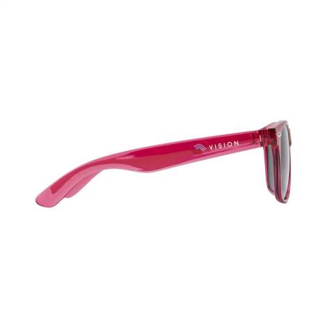Trendige, immer passende Sonnenbrille mit transparentem, eingefärbtem Rahmen und eine, UV 400 Schutz (gemäß europäischen Standards).