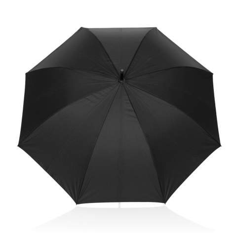 Der Swiss Peak Vero AWARE™ RPET 25"-Regenschirm mit automatischer Öffnung ist ein hochwertiges, sturmfestes Accessoire aus Pongee, das auf Langlebigkeit und Leistung ausgelegt ist. Er besteht aus 100 % rPET 190T mit dem AWARE™-Tracer und gewährleistet die tatsächliche Verwendung von recycelten Materialien. Die automatische Öffnungs-/manuelle Schließfunktion bietet Komfort, während der Glasfaserrahmen und der Stahlschaft für Stabilität und Windbeständigkeit sorgen. Mit 8 stabilen Streben und 8 Paneelen bietet dieser Regenschirm optimalen Schutz. Der luxuriöse PU-Griff aus recyceltem Polyester sorgt für einen angenehmen Griff. Enthält ein Swiss Peak-Etikett mit einem QR-Code für den digitalen Produktpass.<br /><br />UmbrellaMechanism: Automatisch öffnen, manuell schließen<br />IsStormproof: true