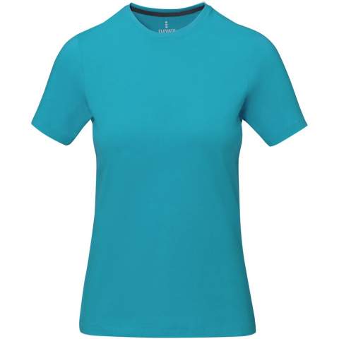 Das kurzärmelige Nanaimo Damen-T-Shirt aus 160 g/m2 Baumwolle ist perfekt für jede Gelegenheit und eine bequeme Ergänzung für jeden Kleiderschrank. Die ringgesponnene Baumwolle sorgt für ein stärkeres und glatteres Garn, was zu einem haltbareren Stoff führt, der ein hochwertiges Branding garantiert. Der feminine Schnitt und die Seitennähte sorgen für eine gute Passform, während das aufgedruckte Elevate-Branding im Nacken für zusätzlichen Komfort sorgt. Die verstärkten Schultern sorgen auch nach längerem Gebrauch für einen kontinuierlichen Sitz.