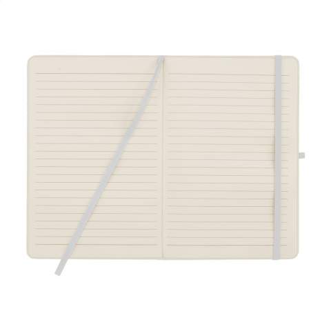 WoW! Praktisch notitieboekje in A5-formaat. Met harde RPET-cover (gemaakt van PET-flessen) en ca. 80 vel/160 pagina's crèmekleurig, gelinieerd papier (70 g/m²). Met handige sluitelastiek, leeslint en pennenlus.