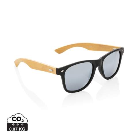 Sunglasses made with RCS certified recycled PC frame and FSC® 100% bamboo temples . Recycled content of frame is 100%. Total recycled content: 41% based on total item weight. RCS certification ensures a completely certified supply chain of the recycled materials. The lenses are smokey acrylic and conform EN ISO 12312-1, UV 400 and CAT 3. Packed in a FSC® kraft packaging.