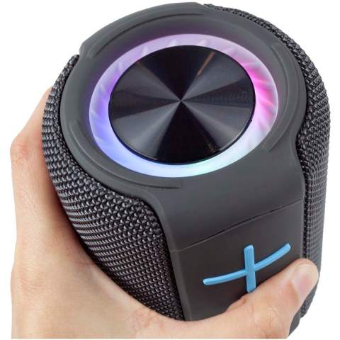 Der Lautsprecher Beat Box mit 6W hat eine Betriebsdauer von 6 bis 8 Stunden und kann in 2 bis 3 Stunden vollständig aufgeladen werden. Bluetooth® Version 5.3 sorgt für eine stabile Verbindung mit anderen Geräten. Ausgestattet mit Mikrofon und Freisprechfunktion zur einfachen Abwicklung von Telefonaten. Wasserdicht gemäß IPX5.