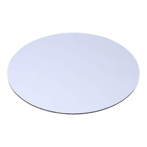 Dieses runde Mauspad bietet eine stilvolle Abwandlung des klassischen Designs. Es ist vollständig anpassbar mit einem farbenfrohen Sublimationsdruck, ideal für die Präsentation einzigartiger oder markengeschützter Designs. Die strapazierfähige Gummibasis bietet einen sicheren, rutschfesten Halt und eignet sich perfekt für flüssige und präzise Mausbewegungen.
