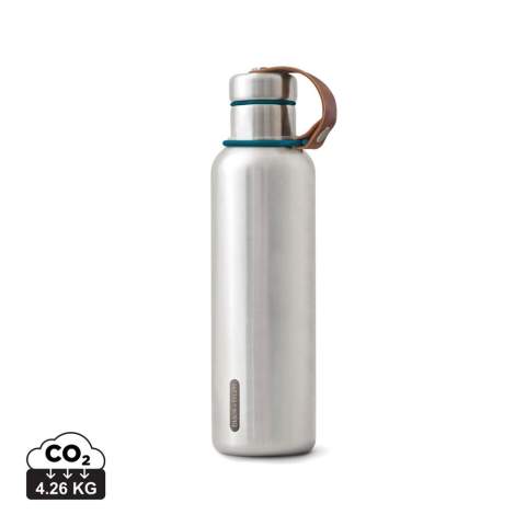 Die isolierte Wasserflasche aus Edelstahl ist eine elegante, vakuumisolierte Flasche, die Getränke bis zu 24 Stunden lang kalt oder bis zu 12 Stunden lang heiß hält. Auch der Deckel ist komplett aus Edelstahl, so dass das Wasser nicht mit Plastik in Berührung kommt. Das Kunstleder dient als Trageschlaufe und ist gleichzeitig ein hübsches Designdetail. Nur Handwäsche<br /><br />HoursHot: 5<br />HoursCold: 15