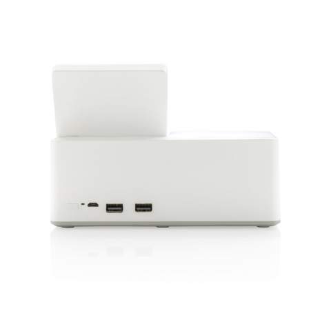 Chargeur à induction 5W en ABS et bambou 100 % naturel, avec un câble micro USB 150 cm pour le relier à votre source d’alimentation USB. Le haut-parleur sans fil 3 W vous permettra d’écouter de la musique jusqu’à 10 mètres de distance grâce au BT 4.1. Si vous utilisez les deux fonctions, il est recommandé de garder le produit branché à une source d’alimentation électrique. Chargeur sans fil compatible avec tous les appareils supportant la recharge sans fil (Qi) comme Android dernière génération, iPhone 8 et plus. Ports USB x 2 pour charger via USB (5V1A max) inclus. Modèle déposé®<br /><br />HasBluetooth: True<br />WirelessCharging: true<br />PowerbankCapacity: 1200<br />NumberOfSpeakers: 1<br />SpeakerOutputW: 3.00