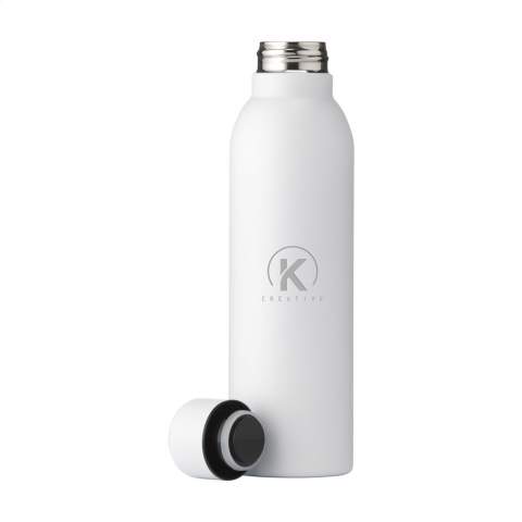 Double-walled water bottle/thermos bottle made from recycled stainless steel. Vacuum-insulated, leakproof and finished with a beautiful powder coating. Suitable for keeping cold or hot drinks at the correct temperature. Total recycled material: 90%. Capacity 470 ml.  Stainless steel can be recycled an infinite number of times whilst retaining the quality of the material. By using recycled stainless steel, fewer new raw materials are needed. This means less energy consumption, less use of water and a reduction of CO2 emissions. A responsible choice. Each item is supplied in an individual brown cardboard box.