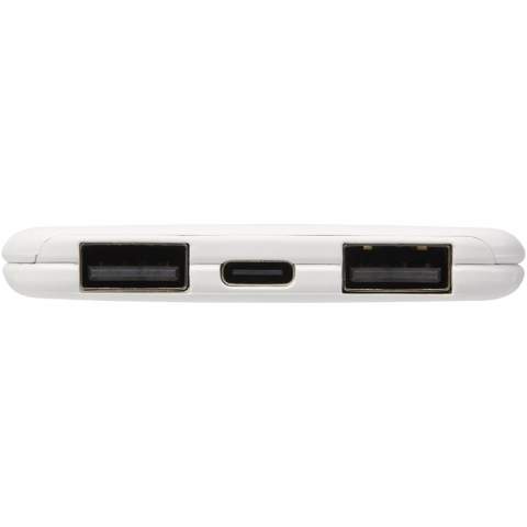 Ultradunne en lichtgewicht powerbank met een capaciteit van 4000 mAh en dubbele USB A-uitgangen die het mogelijk maken om twee apparaten tegelijkertijd op te laden. De powerbank heeft led-indicatoren die het resterende energieniveau weergeven. Type-C-ingang: 5 V/2 A. Dubbele USB A-uitgang: Max. 5 V/2 A. Geleverd met een 30 cm USB A naar type-C-oplaadkabel van TPE, een geschenkverpakking van kraftpapier en een handleiding.