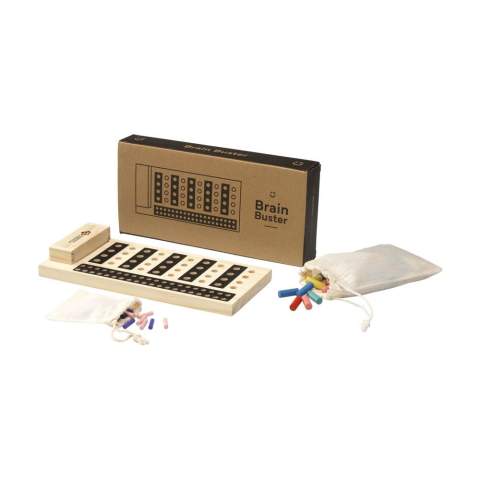 WoW! Ce jeu se compose d'un plateau de jeu en bois de pin et de 140 pions de différentes couleurs et de 2 tailles. Les pions sont fabriqués à partir de bambou certifié FSC 100% et sont livrés dans une pochette en coton - triés par taille. Règles du jeu incluses. Ce jeu est un casse-tête amusant pour deux personnes. Découvrirez-vous le code secret ? Chaque set est fourni dans une boite en papier kraft marron.