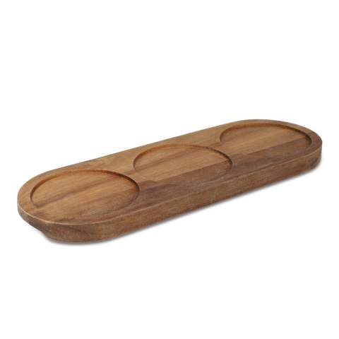 Breng verfijning naar je borreltafel, diner of ontbijt met deze elegante houten standaard gemaakt van acaciahout, compleet met drie ronde keramieken kommetjes. Elk kommetje heeft een uniek karakter dankzij het speciale glazuurproces, wat zorgt voor een mooie glans en een authentieke uitstraling, wat je presentatie extra bijzonder maakt.
De keramieken kommetjes zijn niet alleen stijlvol, maar ook uiterst duurzaam en bestand tegen beschadigingen door het bakken op hoge temperaturen. Perfect voor het serveren van nootjes, snackgroenten of fruit, deze set biedt eindeloze mogelijkheden voor elke gelegenheid. Maak van elke tafel een stijlvolle en unieke ervaring met deze veelzijdige serveerset!
