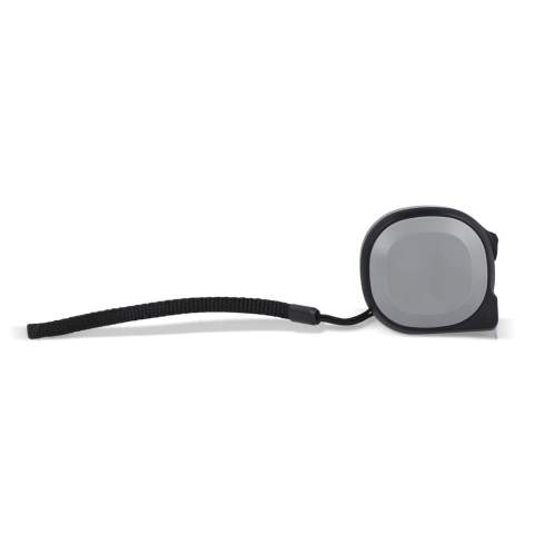 Strapazierfähiges 3 m langes Maßband aus recyceltem ABS, mit 16 mm breitem Band und einer Steifigkeit von bis zu 1,3 m. Mit einer flachen Oberfläche, ideal für die Werbeanbringung. Erfüllt die EWG-Normen der Klasse MID II für genaue Messungen.