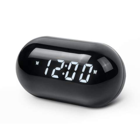 "Radio-réveil rond et compact, parfait pour toute chambre à coucher. D'une taille de 8 cm x 14,6 cm, cet élégant radio-réveil s'installe sans effort sur une table de chevet ou un bureau. Profitez d'un son clair et d'une interface conviviale, qui vous permet de syntoniser facilement votre station préférée ou de régler une alarme. L'affichage clair vous permet de toujours lire l'heure, même dans l'obscurité. Commencez la journée du bon pied grâce à la combinaison parfaite de fonctionnalité et de design de ce radio-réveil moderne !