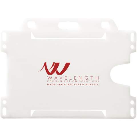 Porte-cartes paysager en plastique recyclé. Idéal pour les expositions, les lieux de travail et les événements de réseautage. Convient aux laissez-passer de taille standard (carte de visite et carte de crédit). En raison de la nature du plastique recyclé, les nuances de couleur peuvent varier légèrement et il peut y avoir des taches de couleur. Fabriqué au Royaume-Uni.