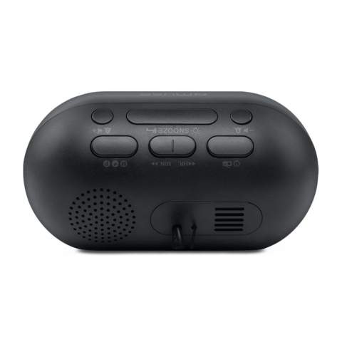 "Radio-réveil rond et compact, parfait pour toute chambre à coucher. D'une taille de 8 cm x 14,6 cm, cet élégant radio-réveil s'installe sans effort sur une table de chevet ou un bureau. Profitez d'un son clair et d'une interface conviviale, qui vous permet de syntoniser facilement votre station préférée ou de régler une alarme. L'affichage clair vous permet de toujours lire l'heure, même dans l'obscurité. Commencez la journée du bon pied grâce à la combinaison parfaite de fonctionnalité et de design de ce radio-réveil moderne !