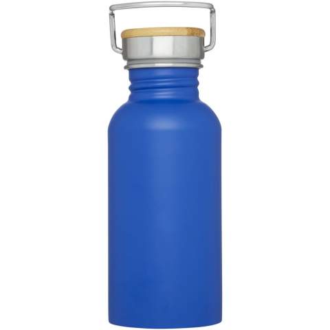Einwandige Edelstahlflasche mit Schraubdeckel. Der Deckel verfügt über ein Bambusoberteil sowie einen Griff zum einfachen Tragen. Das Fassungsvermögen beträgt 550 ml. Verpackt in einer Avenue-Geschenkschachtel.