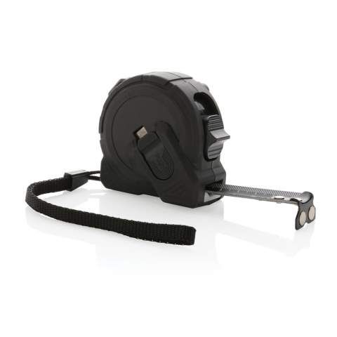 Measure in style with this high quality 5M/19mm measuring tape. The tape comes in a premium shock- proof case with lock button and belt clip. The tape offers two retracting speeds unlike most other tapes. The durable black carbon blade is performance proof and comes with two strong magnets at the end. The printing on the tape is wear proof so this tape will be ready for use whenever you need it.  Packed in luxury gift box.<br /><br />TapeLengthMeters: 5.00