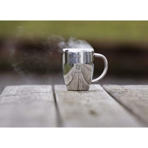 WoW! Double-walled drinking cup made from recycled stainless steel. Not dishwasher-safe. RCS-certificated. Total recycled material: 90%. Capacity 220 ml. Stainless steel can be recycled many times whilst retaining the quality of the material. By using recycled stainless steel, fewer new raw materials are needed. This means less energy consumption and less use of water. A responsible choice. Each item is supplied in an individual brown cardboard box.