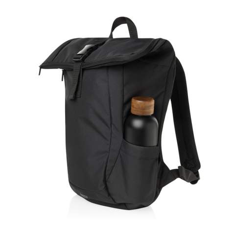 De Swiss Peak Aware™ RPET Leonard 15,6 inch laptoprugzak is een perfecte combinatie van stijl en functionaliteit. Deze trendy rugzak is gemaakt van 100% rPET, heeft verstelbare schouderbanden en een uniek klepontwerp dat 14 cm extra hoogte toevoegt wanneer dat nodig is. Het hoofdcompartiment opent in een L-vorm voor gemakkelijke toegang, met extra veiligheid door middel van riem- en gespsluitingen. Binnenin past een laptop van 15,6 inch die wordt vastgezet met een klittenbandsluiting, samen met een handig binnenvak met rits. De tas heeft ook een voorvak met ritssluiting, een vak met een bekerhouder en een handvat aan de bovenkant, waardoor hij ideaal is voor zakelijk en dagelijks gebruik. Gemaakt van gerecycled polyester met de AWARE™ tracer. 2% van de opbrengst van elk verkocht product met AWARE™ wordt gedoneerd aan Water.org. PVC-vrij.<br /><br />FitsLaptopTabletSizeInches: 15.6