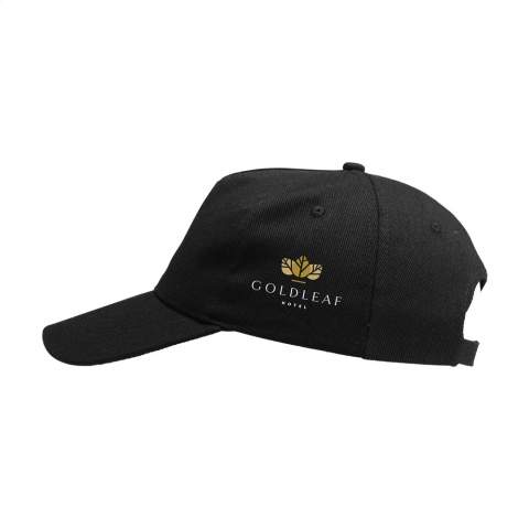 WoW! Comfortable cap made from extra heavy quality material: 60% recycled cotton and 40% recycled polyester. With a preformed peak and adjustable metal clip closure at the back, this 5-panel cap has a curved visor and embroidered eyelets for ventilation.