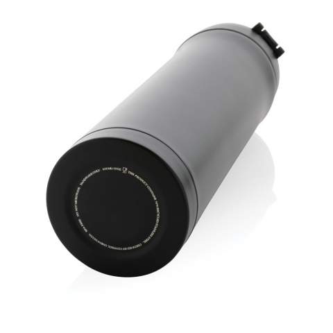 This great double wall stainless steel vacuum flask keeps your drink warm for up to 5 hours or cool for up to 15 hours. The lid is lockable and therefore avoids any risk of leaking or spilling. The lid is easy to keep clean for optimal hygiene and is dishwasher safe. The unique design of the flask allows you to drink conveniently and safely with one hand directly from the flask. The size of the flask is suitable to place in any car drink holder. Made with RCS (Recycled Claim Standard) certified recycled materials. RCS certification ensures a completely certified supply chain of the recycled materials. Total recycled content: 76% based on total item weight. BPA free. Capacity 450ml. Including FSC®-certified kraft packaging.<br /><br />HoursHot: 5<br />HoursCold: 15