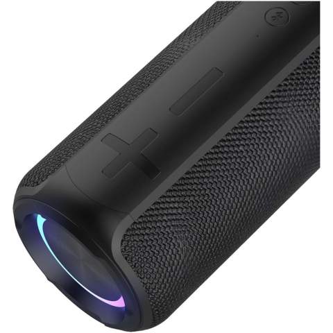 De Echo Box 30 W speaker heeft een werkingstijd van 5-6 uur en kan in 2-3 uur volledig worden opgeladen. Bluetooth® versie 5.2 zorgt voor een stabiele verbinding met andere apparaten. Met een microfoon en handsfree-functie voor eenvoudige afhandeling van telefoongesprekken. IPX6 waterbestendigheidsniveau.