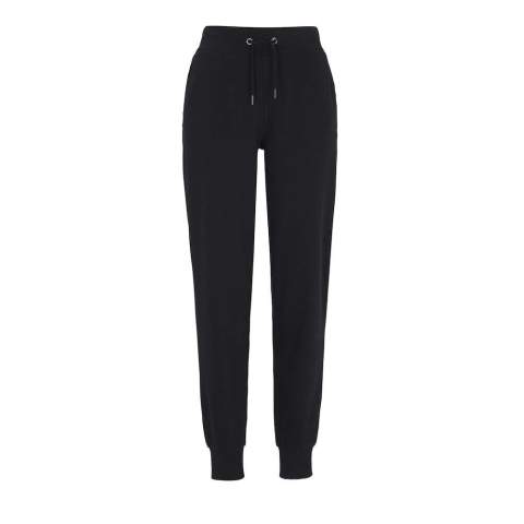 Goed gemaakte broek voor dames met een zwaardere uitstraling, gemaakt van French Terry (gelust aan de binnenkant). Voorzakken met 2x2 ribboord. Elastische tailleband met 2x2 ribboord en trekkoord. Alles in dezelfde kleurtint. Details in metallic kleur. Manchetten aan de onderkant van de broekspijpen. Decoratieve naden in overlock-stijl.
