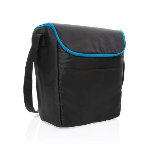 This medium outdoor cooler bag is just what you need to get anywhere while keeping your food and drinks nice and cold. Its wide-mouth opening makes for easy loading and access to your food and drinks. Its compact, cubed body means ultimate portability. Sturdy handles for easy carrying and an external front pocket to put all your essentials. Fits up to 20 cans. Exterior ribstop and tarpaulin, interior 100% PEVA.