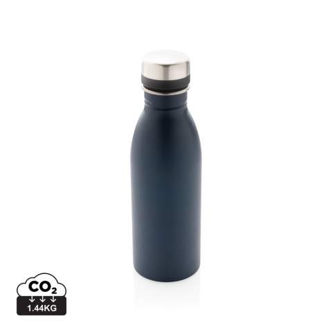 This perfect size and lightweight reusable bottle is made from 18/8 durable stainless steel. Leakproof and perfect for everyday carrying and hydration. Recommended for cold water only. Content: 500ml.
