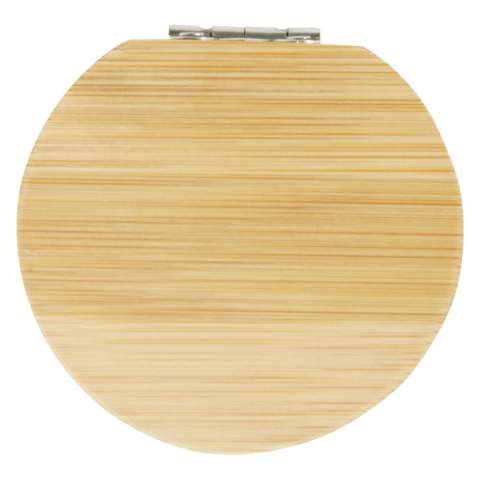 Compacte zakspiegel van bamboe voor op reis of voor dagelijkse huidverzorging of make-up. Er is een klein compartiment aan de onderkant van de spiegel voor kleine accessoires. De gebruikte bamboe wordt ingekocht en geproduceerd volgens duurzame normen.