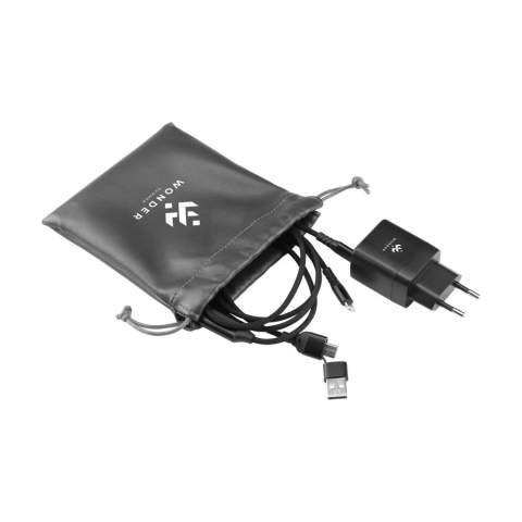 Ensemble de chargement : chargeur mural en PC recyclé. Avec 2 ports Type-C et un câble de chargement. Le câble est fabriqué en TPE recyclé, PET recyclé et alliage d'aluminium recyclé. Longueur du câble : 120 cm. Entrée : Type-C et connecteur USB-A. Sortie : Type-C et Lightning. Par set dans une pochette en PU recyclé. Idéal comme set de voyage. Certifié RCS. Matière recyclée totale : 59%. Par pièce dans une boîte.
