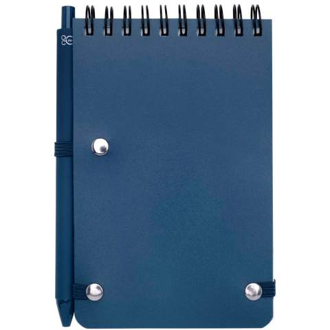 The Thalaasa A6 hard cover notebook is made of ocean bound recycled plastic with 80 lined sheets of 70 g/m² cream coloured paper. The notebook has rounded corners, an elastic closure, and a pen loop. The ballpoint pen with black ink is also made of ocean bound recycled plastic. Writing length: 1000 metres. Nib size: 1.0 mm.