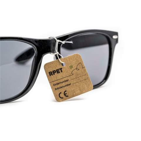 WoW! RPET sunglasses. The frame is 100% recycled from PET bottles. Offer UV400  protection (according to European standards). Each item is supplied in an individual brown cardboard box.