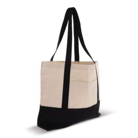 This beach bag is ideal for taking your belongings to the beach. The bag is made of cotton and the handles make it easy to carry around.