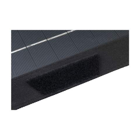 Chargeur (10W) avec panneaux solaires, présenté dans une pochette en 600D RPET. La pochette est munie de 2 œillets de suspension et peut être ouverte et fermée. Équipé d'une fermeture velcro. Facile à transporter et à déplacer. Le panneau solaire peut être utilisé directement pour charger votre téléphone ou d'autres appareils, sans utiliser de batterie externe supplémentaire. Connectez votre téléphone portable au panneau solaire et placez le panneau au soleil. Puissance 10W - 5V/2A. Entrée : USB-A et Type-C. Idéal pour les voyageurs, sur les bateaux, dans les camping-cars et dans les endroits où il n'y a pas d'électricité. Dim. dépliée : 29,5 x 34,6 x 0,8 cm. Emballage par pièce.