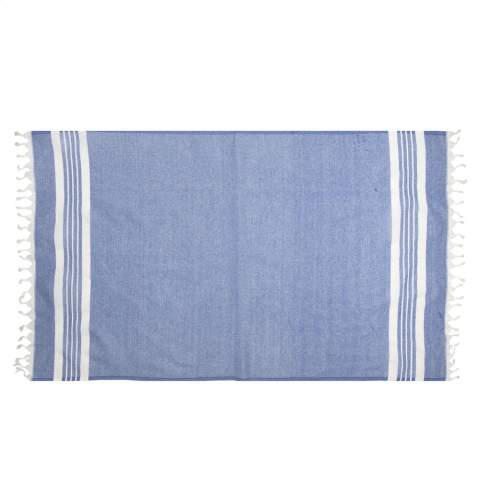 Een multifunctionele hamam handdoek van Oxious. Gemaakt van 50% OEKO-TEX® gecertificeerd katoen en 50% gerecycled industrieel textielafval (140 g/m²). Promo is een heerlijk zacht en stijlvol doek met een wit streeppatroon. Prachtig als shawl, kleed op de bank, luxe (hamam)doek of handdoek. Het doek is handgemaakt.      Deze mooie, zachte doeken worden gemaakt door lokale vrouwen in een klein dorpje in Turkije. Zij werken daar in een sociale context, met ruimte voor groei en ontwikkeling. De doeken zijn handgemaakt met liefde en zorg voor het milieu. Met een product uit de Oxious collectie kan het pure genieten beginnen. Optioneel: Per stuk in kraft envelop en/of met kraft sleeve.