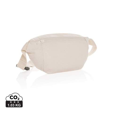 De Impact AWARE™ 285 g/m² gerecyclede canvas heuptas ongeverfd heeft het perfecte ontwerp voor diegenen die meer willen meenemen dan alleen een telefoon en portemonnee. Er past een kleine waterfles en andere benodigdheden in. Het gerecyclede canvas is ongeverfd en gebruikt in zijn ruwe vorm, zonder chemicaliën van verven of bleken. Met AWARE™ tracer die het echte gebruik van gerecyclede materialen valideert. 2% van de opbrengst van elk verkocht Impact-product wordt gedoneerd aan Water.org. Samenstelling 70% gerecycled katoen, 30% gerecycled polyester.<br /><br />PVC free: true