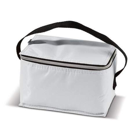 Sac isotherme polyester avec longue anse. Compact et adapté pour y mettre 6 canettes (33cl). Se ferme au moyen d'une fermeture éclair. Un sac isotherme parfait pour les jours d'été.
