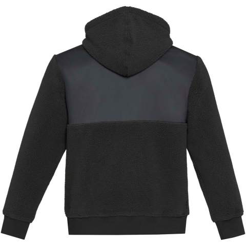 Der Evans Sherpa Fleecepullover ist aus recyceltem GRS-Polyester hergestellt, mit einem Kontraststoff aus 100 % recyceltem GRS-Nylon, das für einen modernen Look sorgt und gleichzeitig die Umweltbelastung reduziert. Dieser Fleecesweater bietet einen leicht übergroßen Schnitt für einen lässigen Look. Der 1/4-Reißverschluss in der Mitte der Vorderseite und die Kapuze bieten individuellen Schutz bei wechselnden Wetterbedingungen. Ob Sie die Natur erkunden oder einfach nur zu Hause chillen, der Evans Unisex Sherpa Fleece-Hoodie verspricht unvergleichlichen Komfort und modernen Style.
