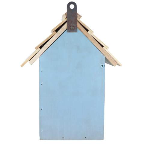 Transformez votre jardin en paradis d'oiseaux avec ce nichoir fraîchement coloré. Avec son ouverture de 30 mm, il convient aux petits oiseaux du jardin, y compris les mésanges noires et les moineaux. Panneau de 15 mm pour l'isolation et base fendue pour le drainage.