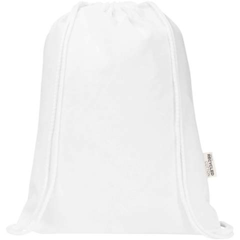Le sac avec cordon de serrage Oregon Blend, fabriqué à partir de 60 % de coton recyclé certifié GRS et de 40 % de RPET certifié GRS, est le cadeau idéal à distribuer pour promouvoir votre marque ou votre campagne marketing. Ce sac léger est peu coûteux, facile à porter sur le dos ou sur l'épaule et offre suffisamment d'espace pour ajouter un logo, slogan ou autre message. Le cordon de serrage permet de l'ouvrir et de le fermer facilement, et le coton de 140 g/m² est solide et durable. Grand compartiment principal avec fermeture à cordon en coton. Les méthodes d'impression disponibles pour ce sac shopping sont également certifiées GRS, ce qui garantit que l'ensemble de la chaîne d'approvisionnement est transparente et certifiée. Fabriqué en Inde. Capacité de charge maximale de 5 kg. Capacité : 5 litres.